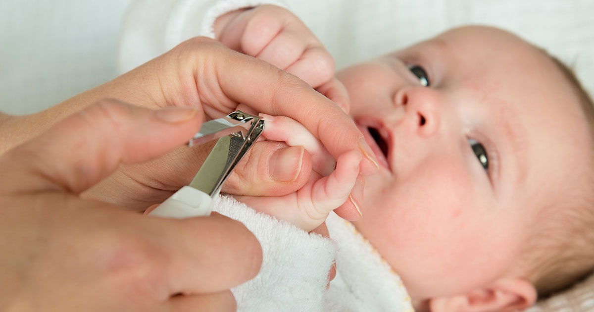 Secretos para cortale las uñas a tu bebé